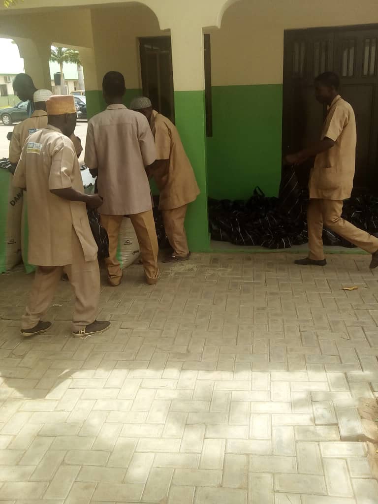Distribution of items to Members of IMAN Specialist Hospital Gombe State
